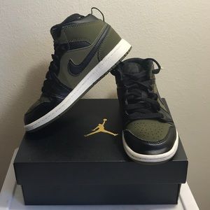 Nike Jordan size 13.5 for children.